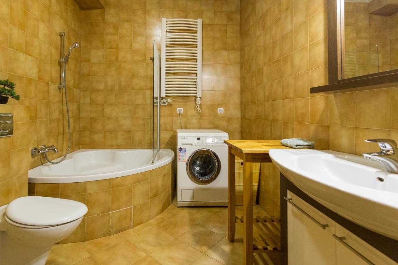شقة Garden Studio In The Old Town كراكوفيا المظهر الخارجي الصورة